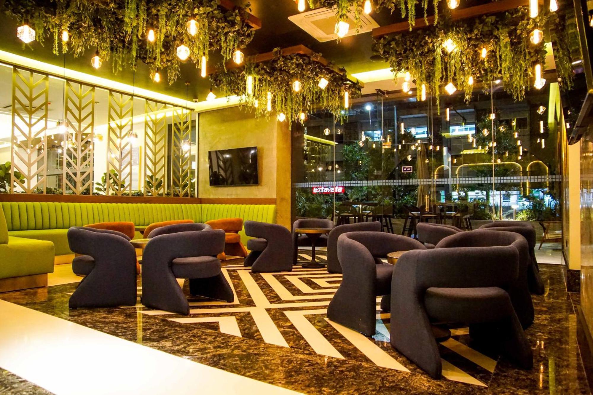 Hotel Antre Chapultepec Guadalajara Bagian luar foto