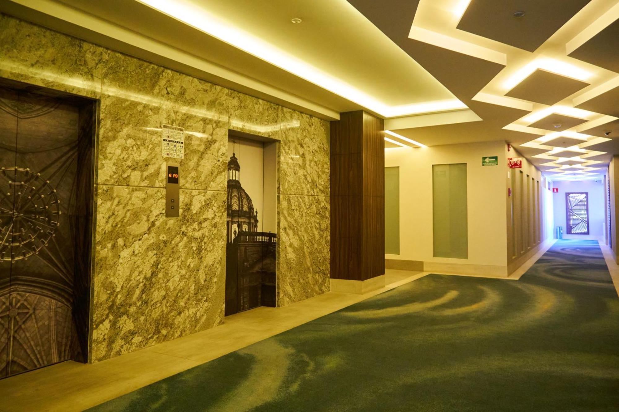 Hotel Antre Chapultepec Guadalajara Bagian luar foto